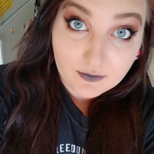 Meet your Posher, Candace